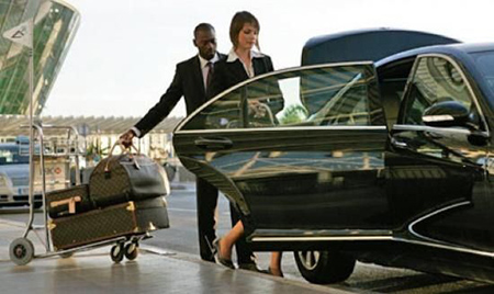 Halton Airport Limo Rental - Burlington, Oakville, Milton, Geogetown, Kilbride, Lowville, Campbellville, Moffat, Brookville, Acton, Rockwood, Limehouse, Stewartown, Glen Williams, Terra Cota, Norval, Hornby and St. Sephen's